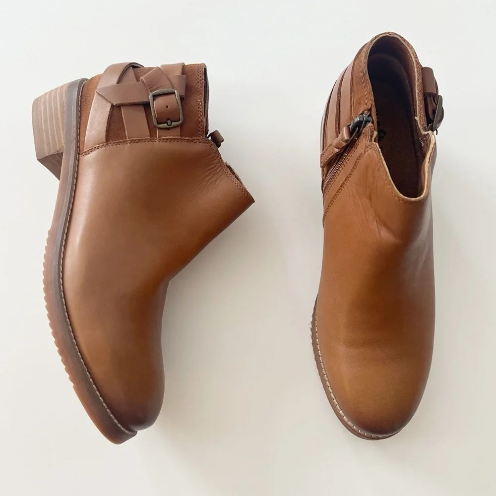 NEW Softwalk Raleigh Booties Boots Womens 6.5M Tan Cognac Side Zip Heeled